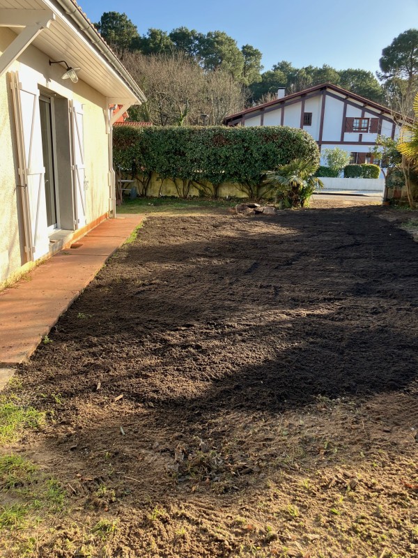 Enlevement d'une piscine , terrassement et pluviales
