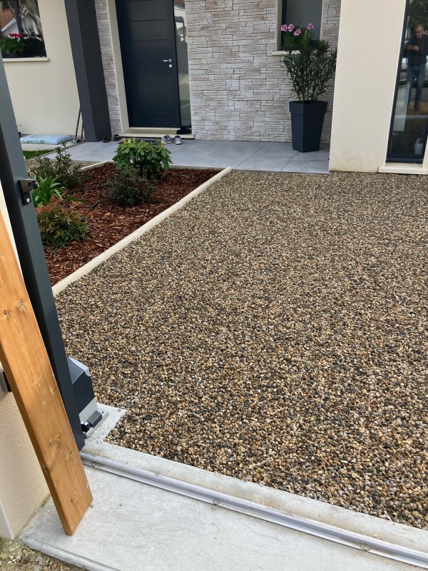 Allée calcaire chez un particulier à Lanton sur le Bassin d’Arcachon