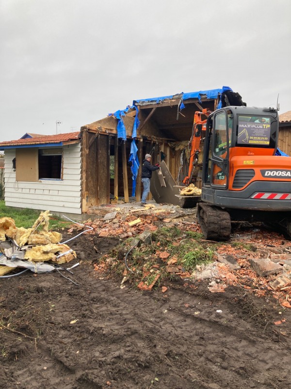 démolition d'une maison traditionnelle en bois à gujan mestras