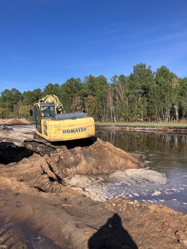 création d'un lac artificiel sur le bassin d'arcachon à l'aide d'engins mecaniques