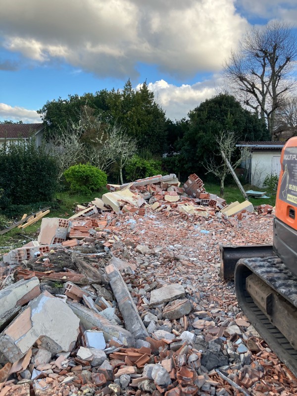 Démolition d'une maison à Andernos-les-Bains
