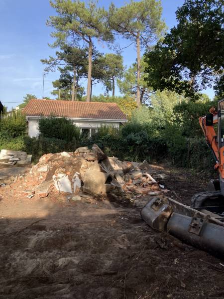 DEMOLITION LE CAP FERRET