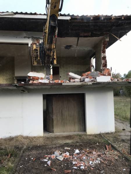 Démolition d'un maison d'habitation à Lège Cap Ferret